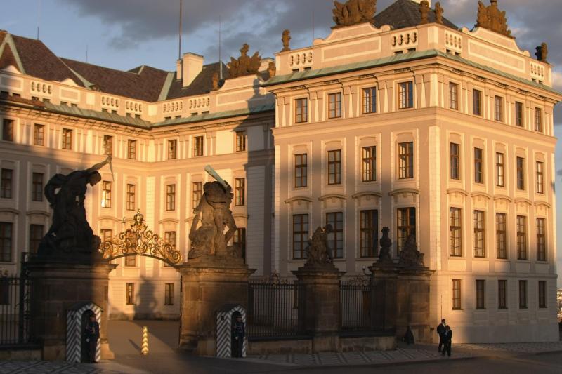 Prague : visite guidée de la ville incluant  la relève de la garde