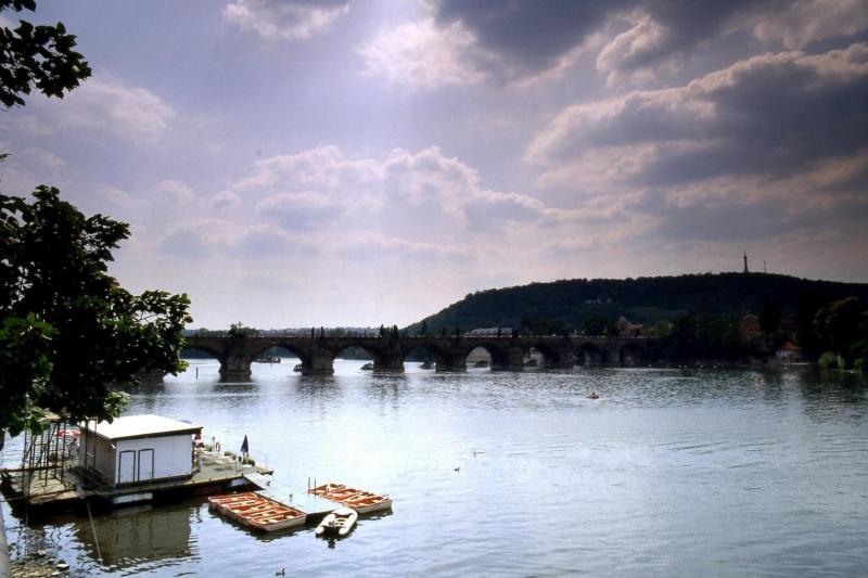 Rivière Vltava et Petrin ©CzechTourism