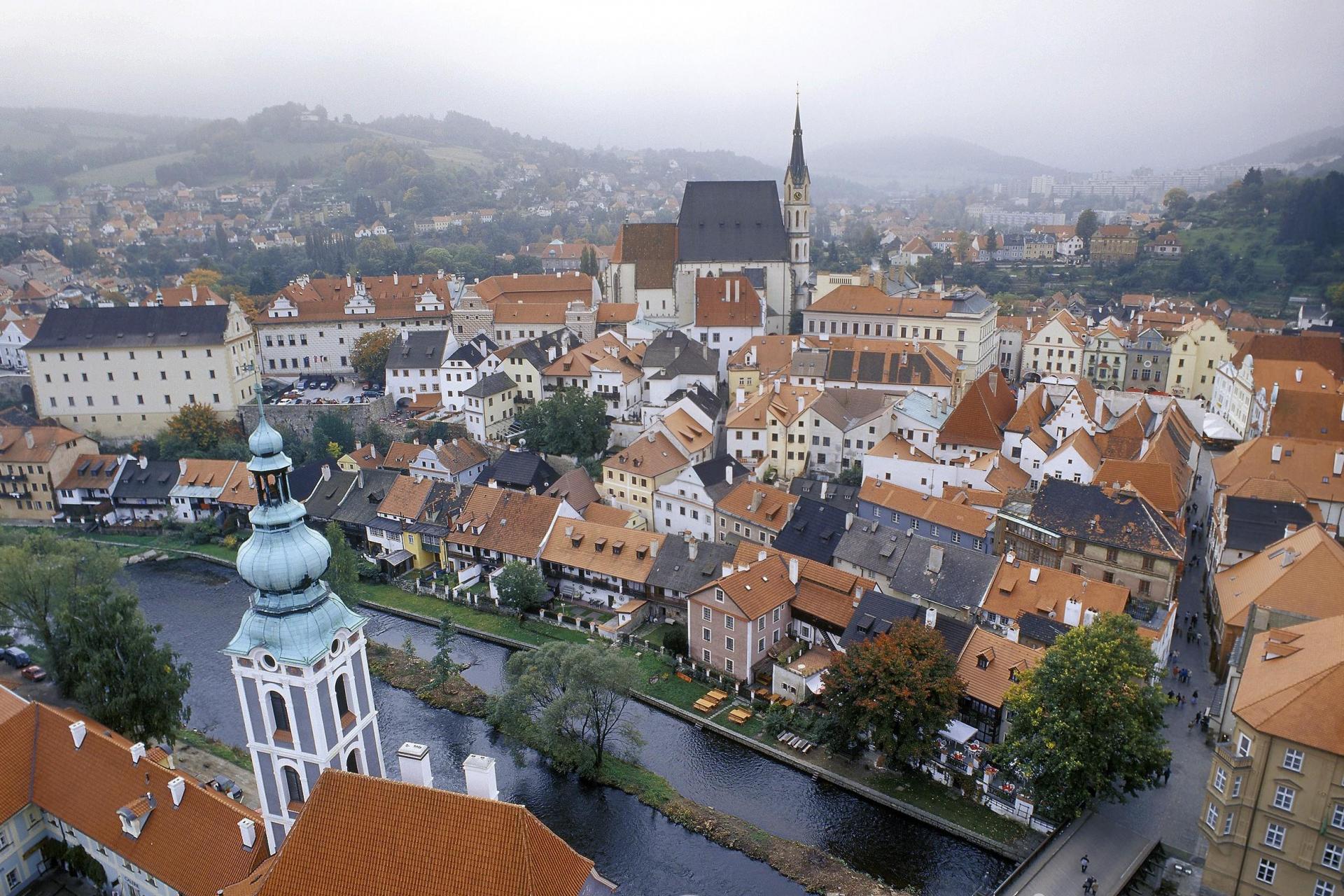 2-Day Southern Bohemia Tour from Prague: Cesky Krumlov | Ceske Budejovice | Hluboka**UNESCO World Heritage || Vegetarian Options Available**