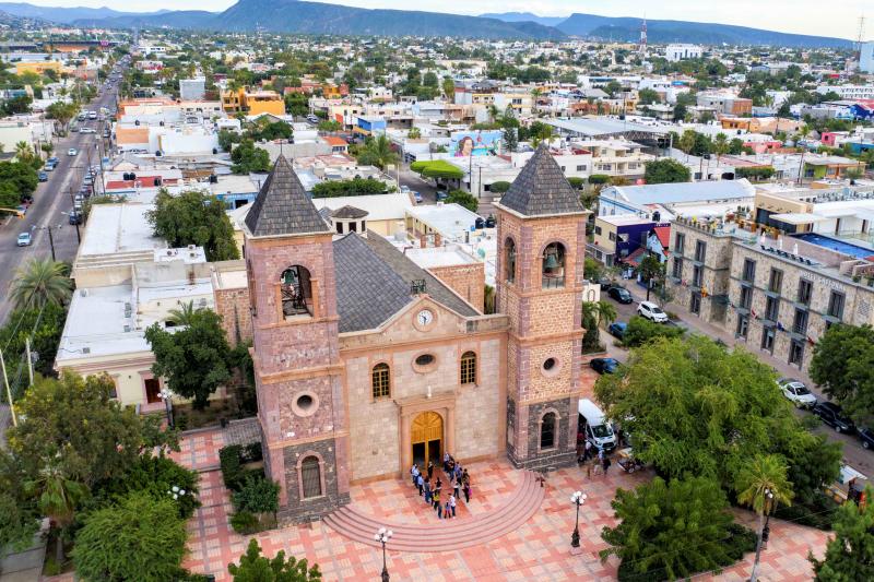 Tour of La Paz and Balandra Beach with Pick-up and Lunch in a Small Group - Accommodations in Cabo San Lucas