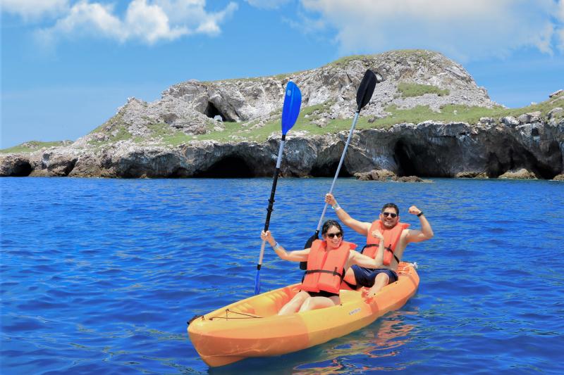 Tour alle Isole Marietas in Catamarano con Colazione e Pranzo - Alloggi in Puerto Vallarta