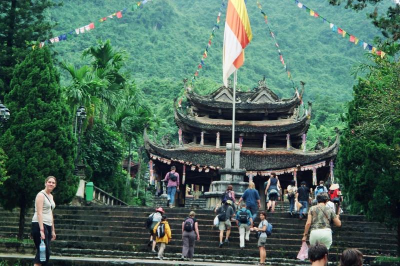 Hanoï : pèlerinage bouddhiste et visite de la pagode des parfums