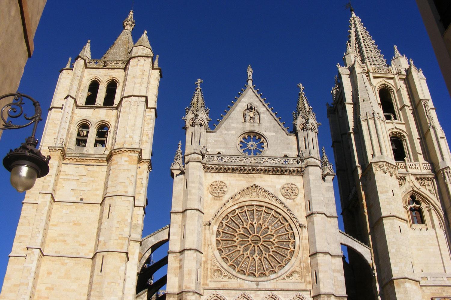 Full Camino St Jean Pied de Port to Santiago SelfGuided Walking Tour