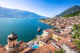 Lake Garda tour with private boat & Piaggio Ape calessino buggy
