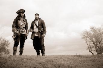 Pirates of the Quarter Tour Joieful