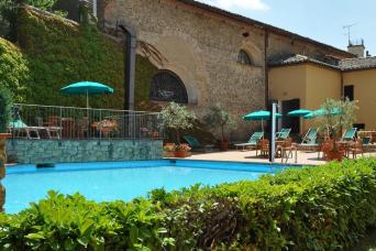 Swimmingpool at Hotel San Lino