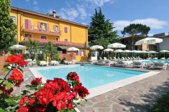 La Quiete 3 star hotel with pool Lake Garda