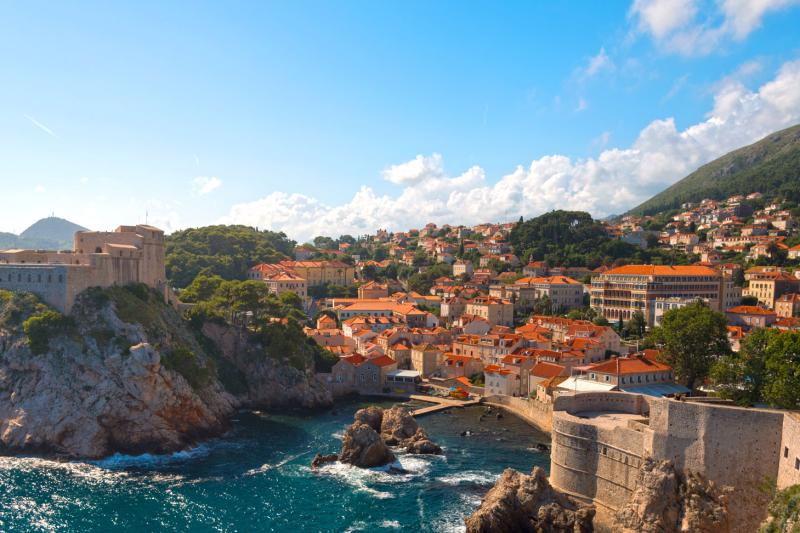 From Omiš: Dubrovnik Guided Group Tour with Ston Oyster tasting
