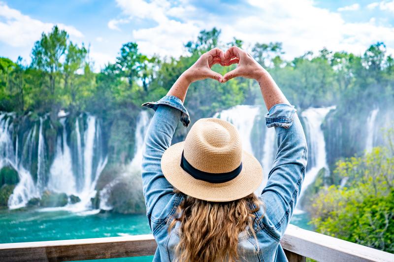 From Omiš: Mostar and Herzegovina Tour with Kravica Waterfall