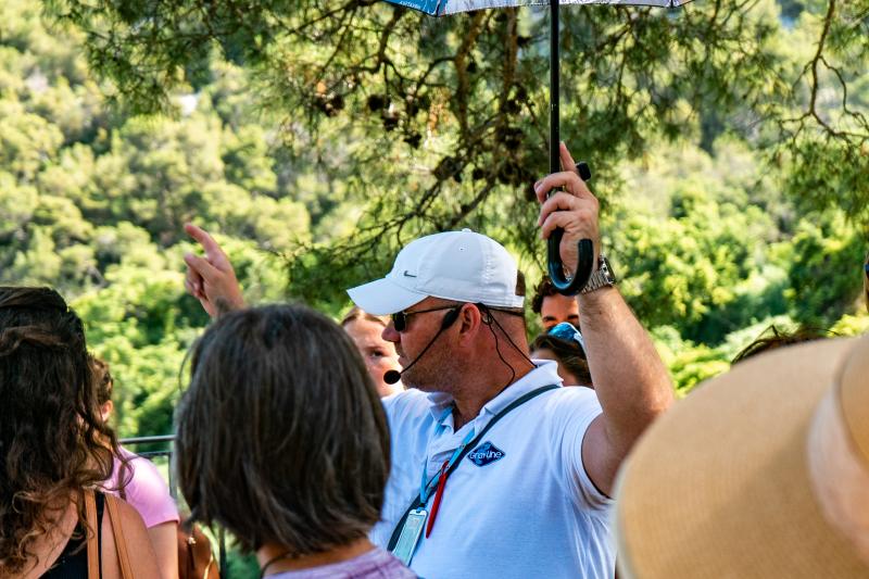 From Omiš: Krka Waterfalls Wanderers Day Tour with Gray Line Croatia