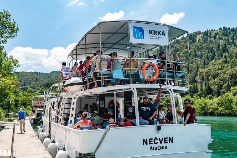 From Omiš: Krka National Park Tour with a local guide & wine tasting with Gray Line Croatia