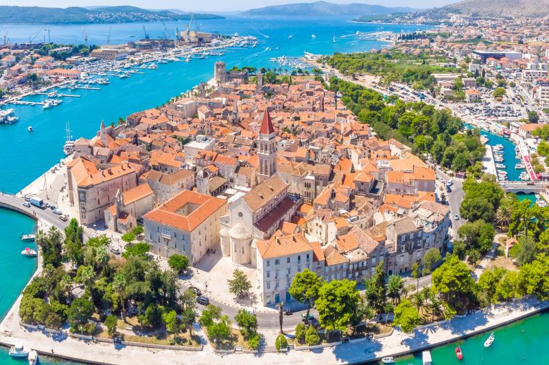 From Omiš: Trogir and Krka National Park Guided Day Trip