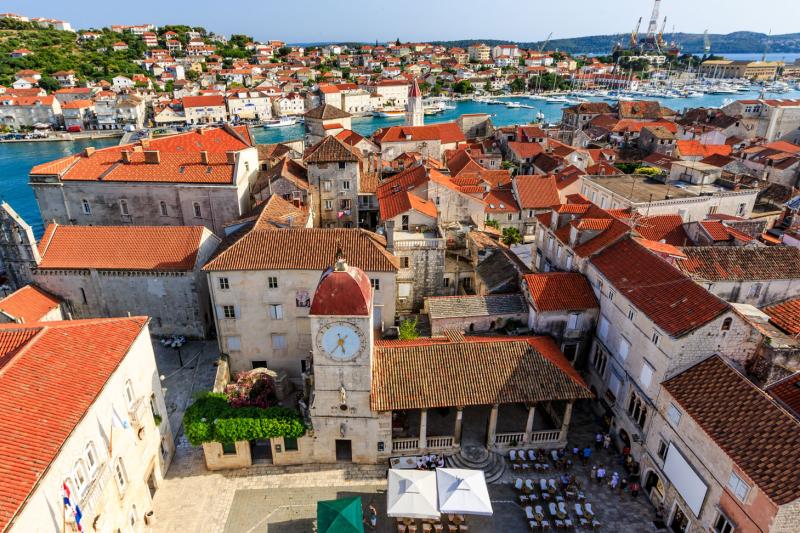 From Omiš: Trogir and Krka National Park Guided Day Trip