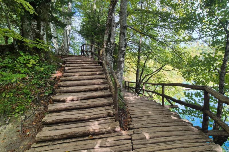 Group Transfer from Omiš to Zagreb with entrance ticket to Plitvice Lakes