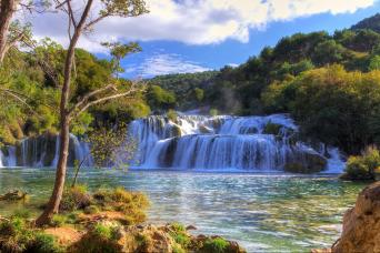 Private Krka Waterfalls National Park Tour from Split and Trogir | Gray Line Croatia
